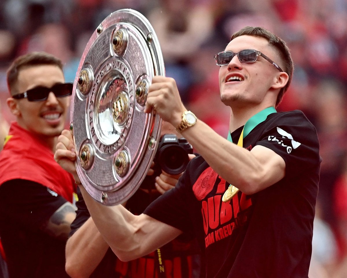 LE🕷️🖤 tweet media