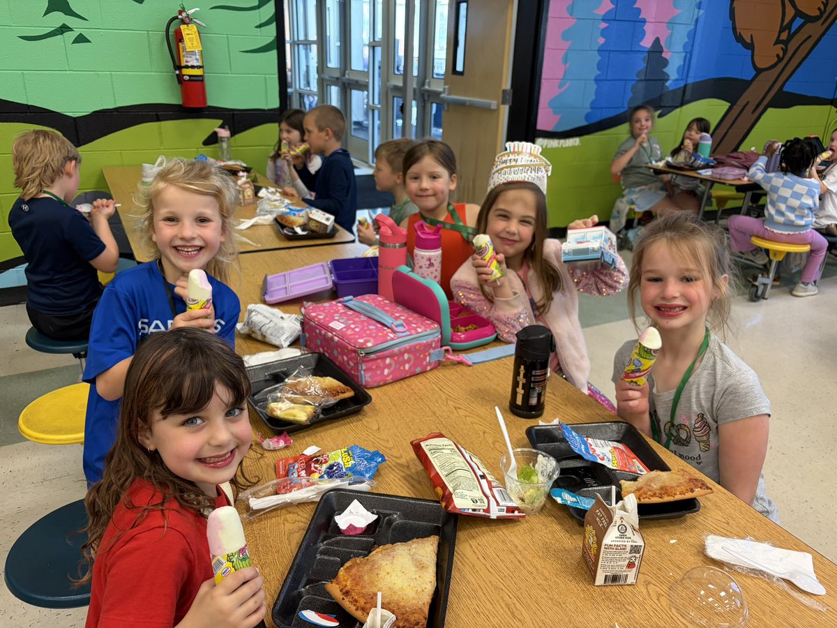 EB Thompson tweet media