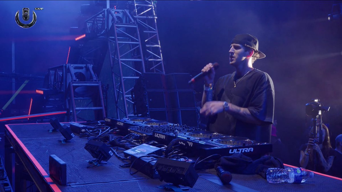 Ricky :) tweet media