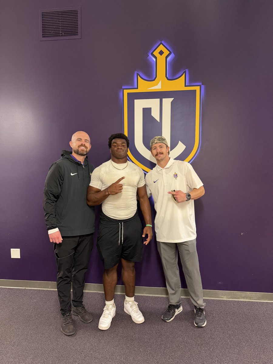 DavaughnR223's tweet photo. Thank you God! Had a successful and informative visit today @CLUFootball  Thank you to all the coaching staff that showed me around the campus ❗️@CoachCaseyBlum 
@CoachJDiazMC 
@CoachCasillas91 
@CoachHenley47 
@CoachJStuart 
@CoachStuMC 
@mcraidersfb https://t.co/Rpe7Fe6FmF