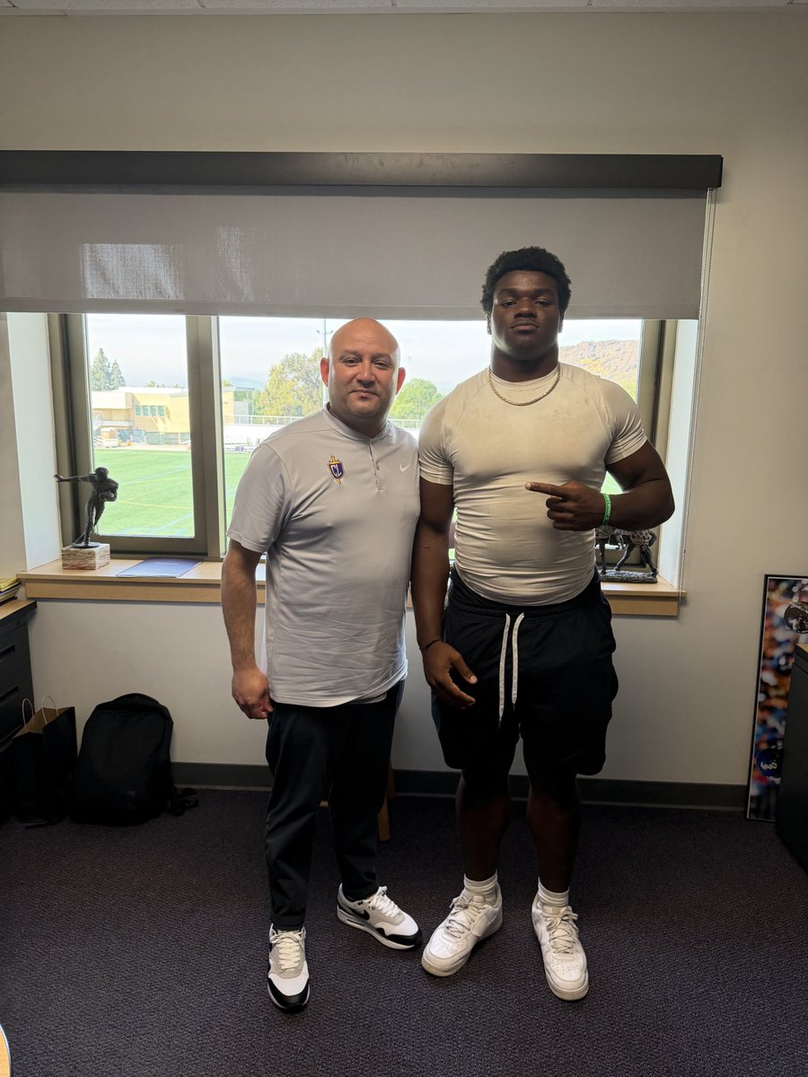 DavaughnR223's tweet photo. Thank you God! Had a successful and informative visit today @CLUFootball  Thank you to all the coaching staff that showed me around the campus ❗️@CoachCaseyBlum 
@CoachJDiazMC 
@CoachCasillas91 
@CoachHenley47 
@CoachJStuart 
@CoachStuMC 
@mcraidersfb https://t.co/Rpe7Fe6FmF