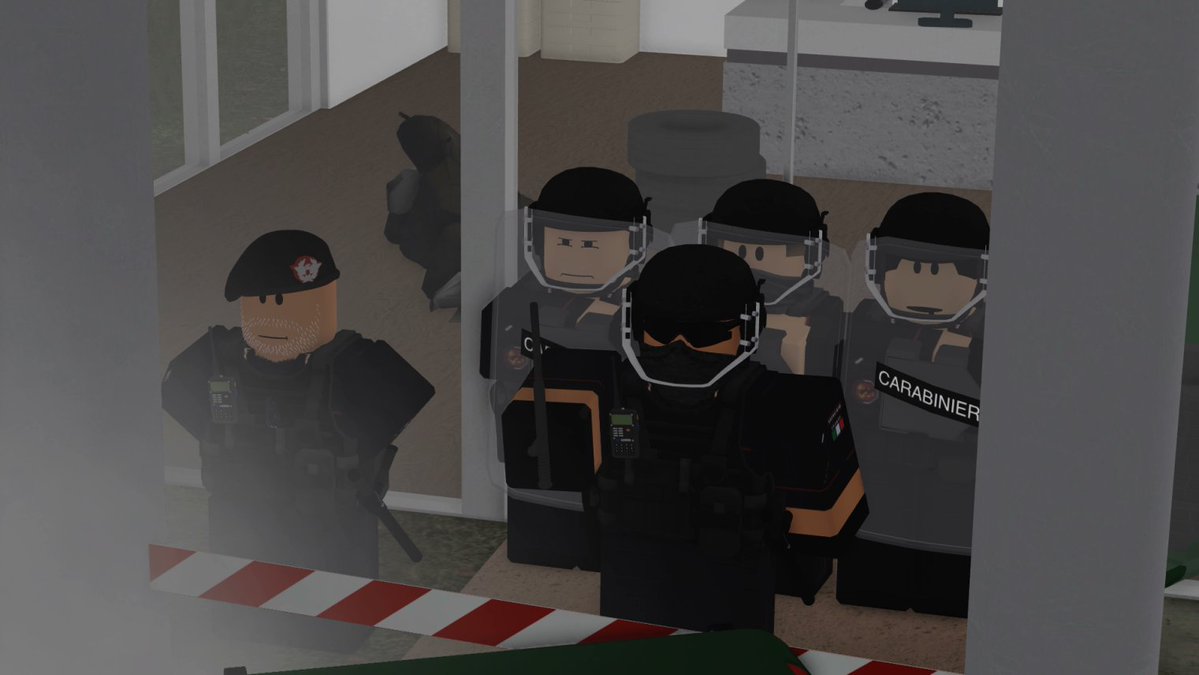 Arma dei Carabinieri | Naples, Italy tweet media