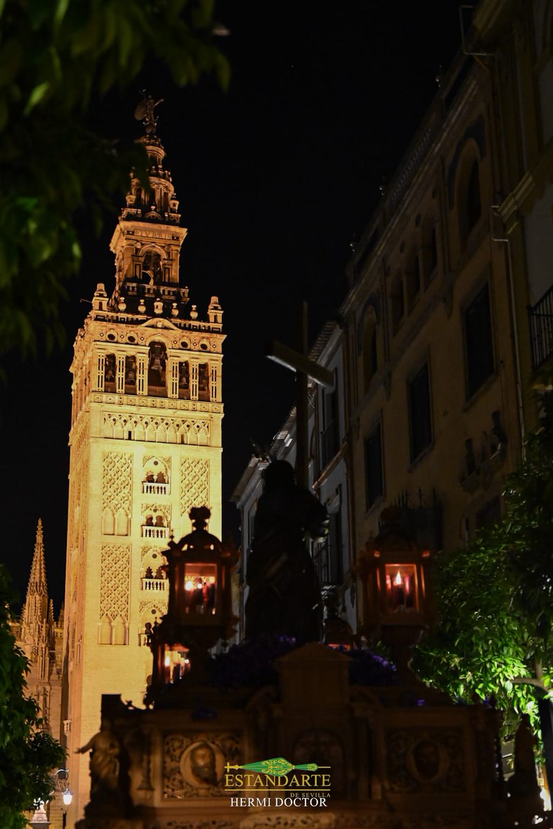 Estandarte de Sevilla tweet media