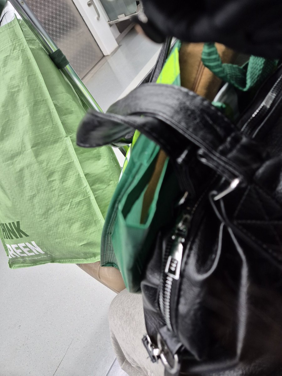 김시아 tweet media