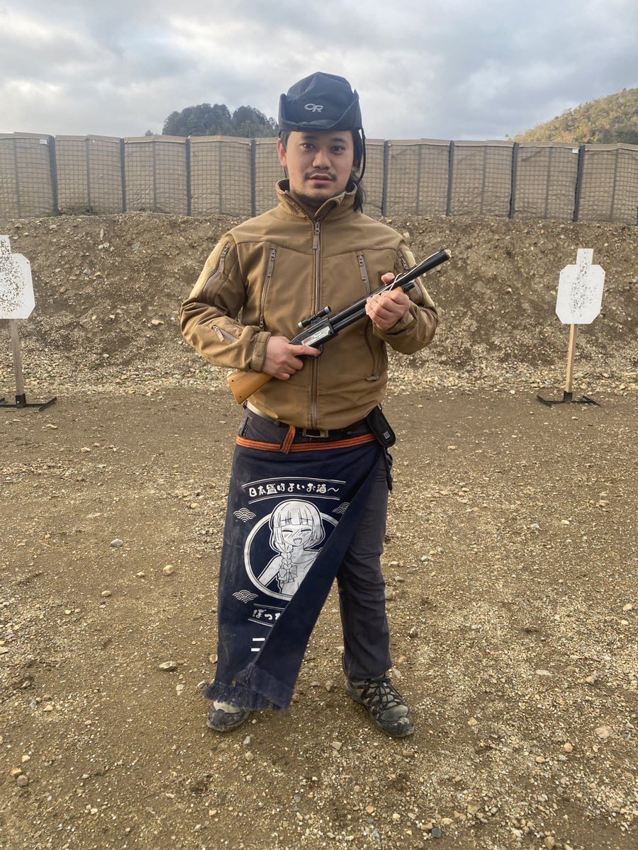 戦う半裸マン tweet media