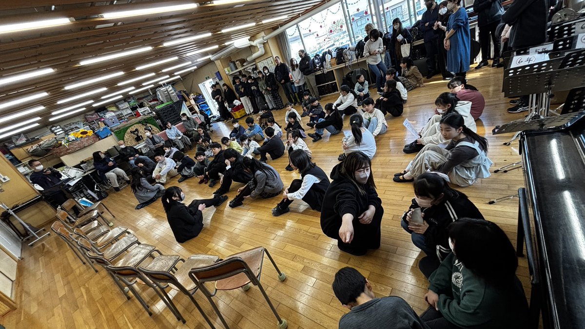 marching_skg's tweet photo. 今日は　卒団式
もう直ぐ始まります
会の進行は　5年生♬ https://t.co/9B0aZnkgjl