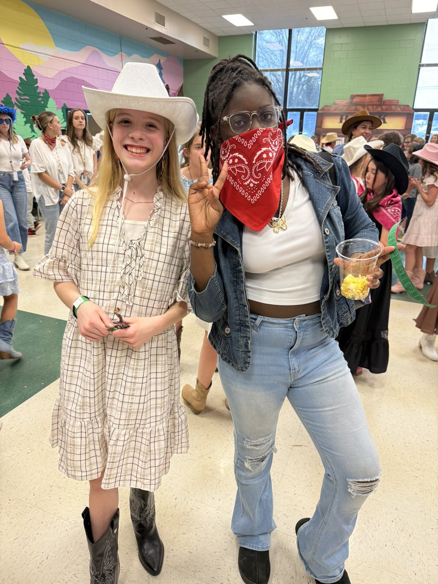 Danielle Combs tweet media