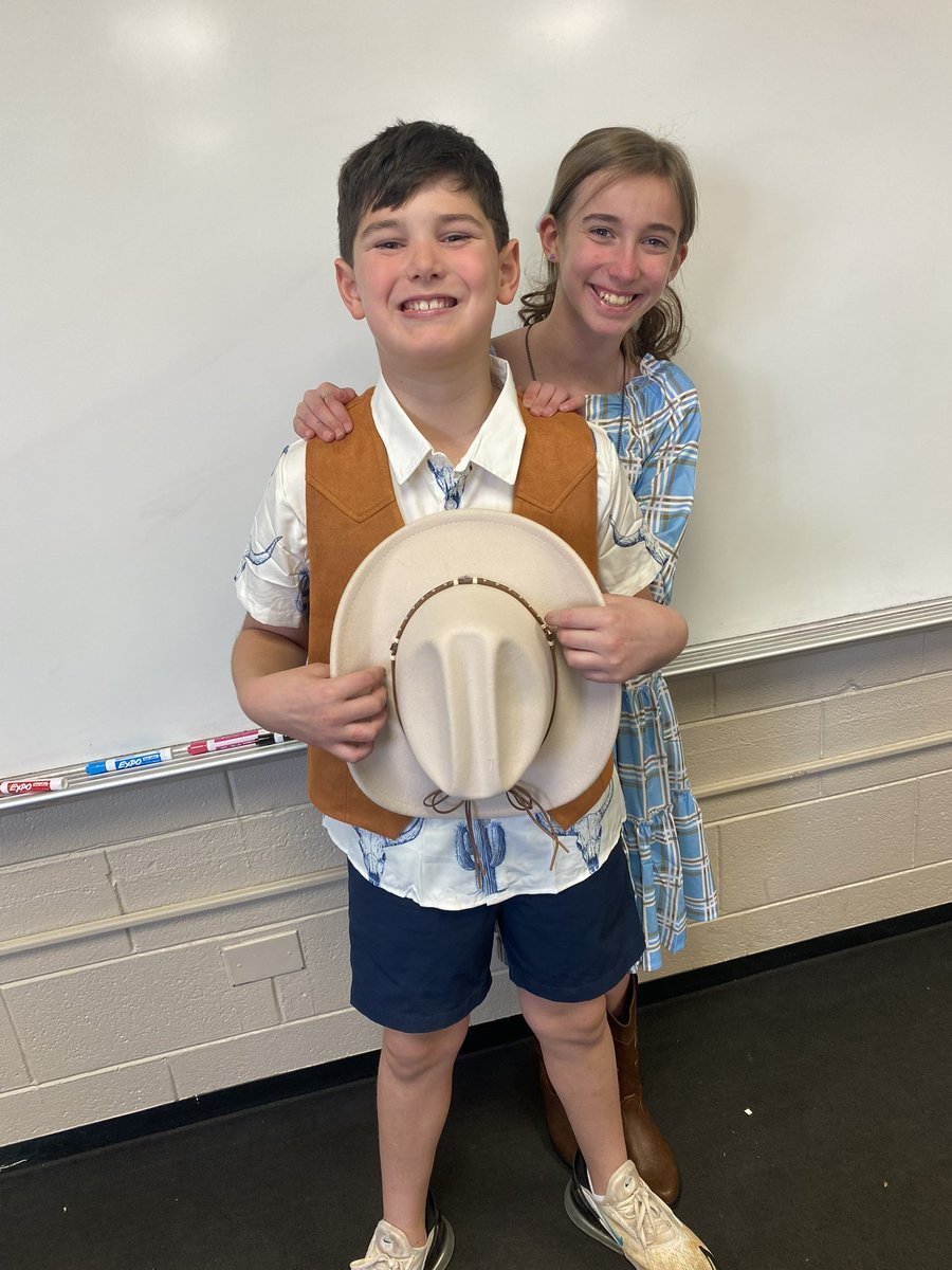 Danielle Combs tweet media