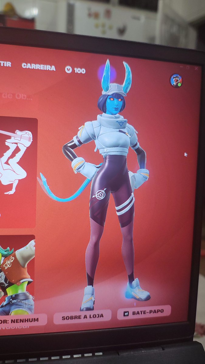 Emily🌻🩸 tweet media