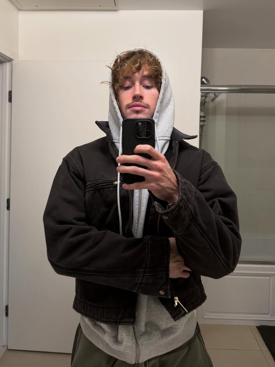 𝒉𝒂𝒓𝒓𝒚. tweet media