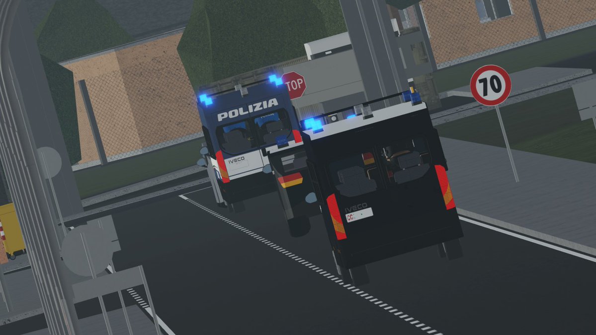 Arma dei Carabinieri | Naples, Italy tweet media