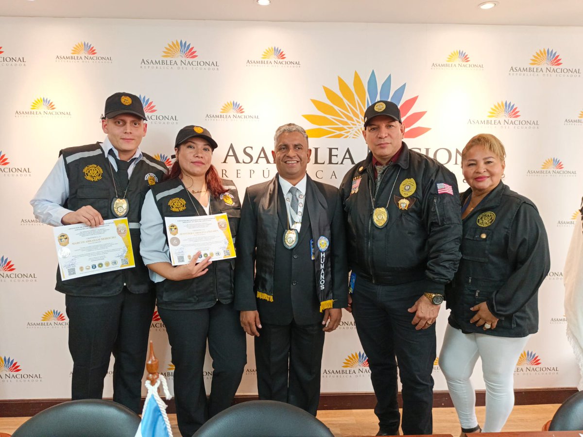 MundialDd's tweet photo. La organización internacional Asocadehu-DDHH Ecuador . Graduación de los nuevos Capellanes Agentes de Paz https://t.co/8Zx0wtGq1g