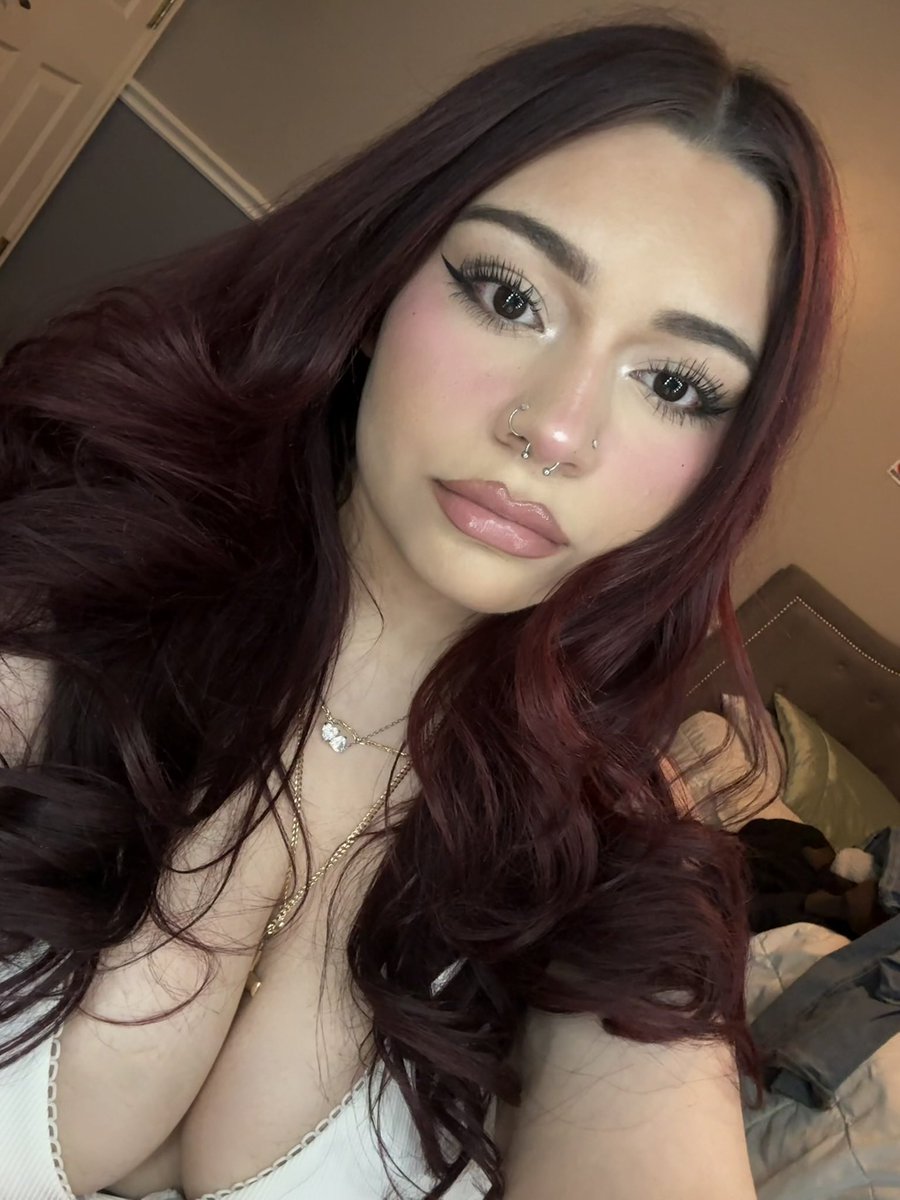 britt 🐇 tweet media