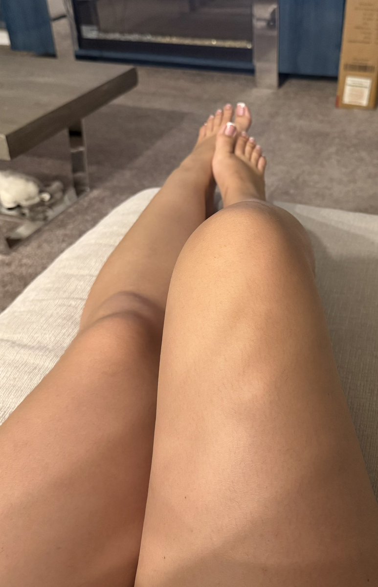 Colombian Goddess tweet media