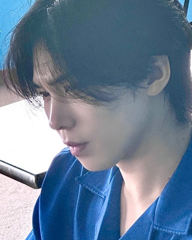 joyrkmh's tweet photo. HES SO PRETTY WHAT THE F IN WHAT WORLD THIS IS OKAY???? https://t.co/wjVvAQnNVV