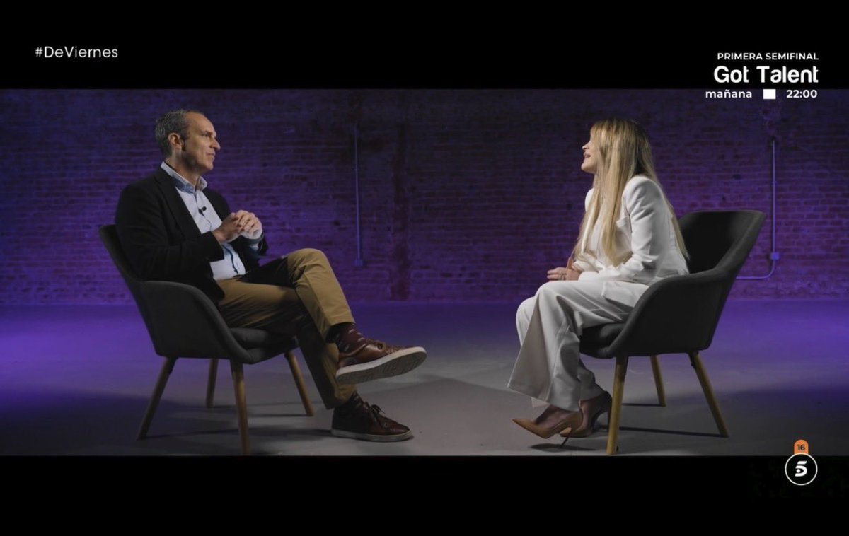 elfrikidelatv_'s tweet photo. La entrevista de Ylenia me ha parecido maravillosa. Se han tocado todos los temas sin censurar nada, y a ella la he visto muy sincera, aunque muy nerviosa, pero totalmente normal que lo esté.  

Ganazas de verla en plató! #DeViernes https://t.co/RR8M7K9EIY