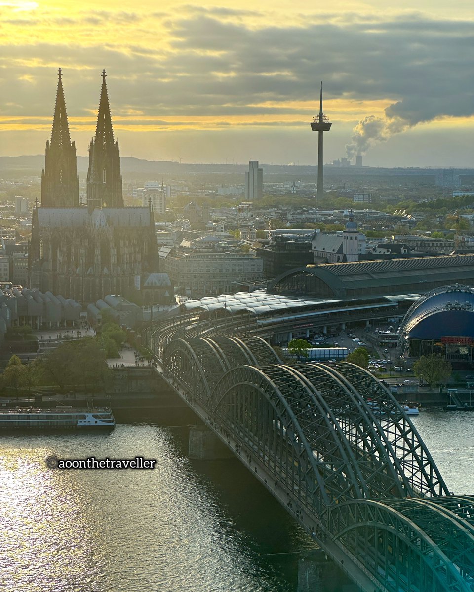 Aoon The Traveller tweet media