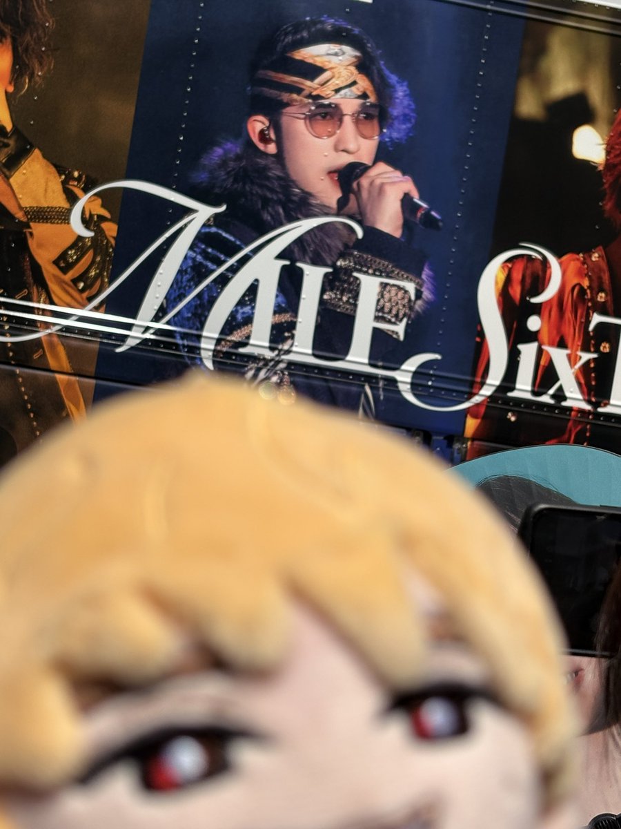 standyuuri's tweet photo. ちょっと最近プライベートで良からぬ事が起こってますが…
ちゃんとライブには行けました😌
生存確認🌱 https://t.co/hEcMoiPJbW