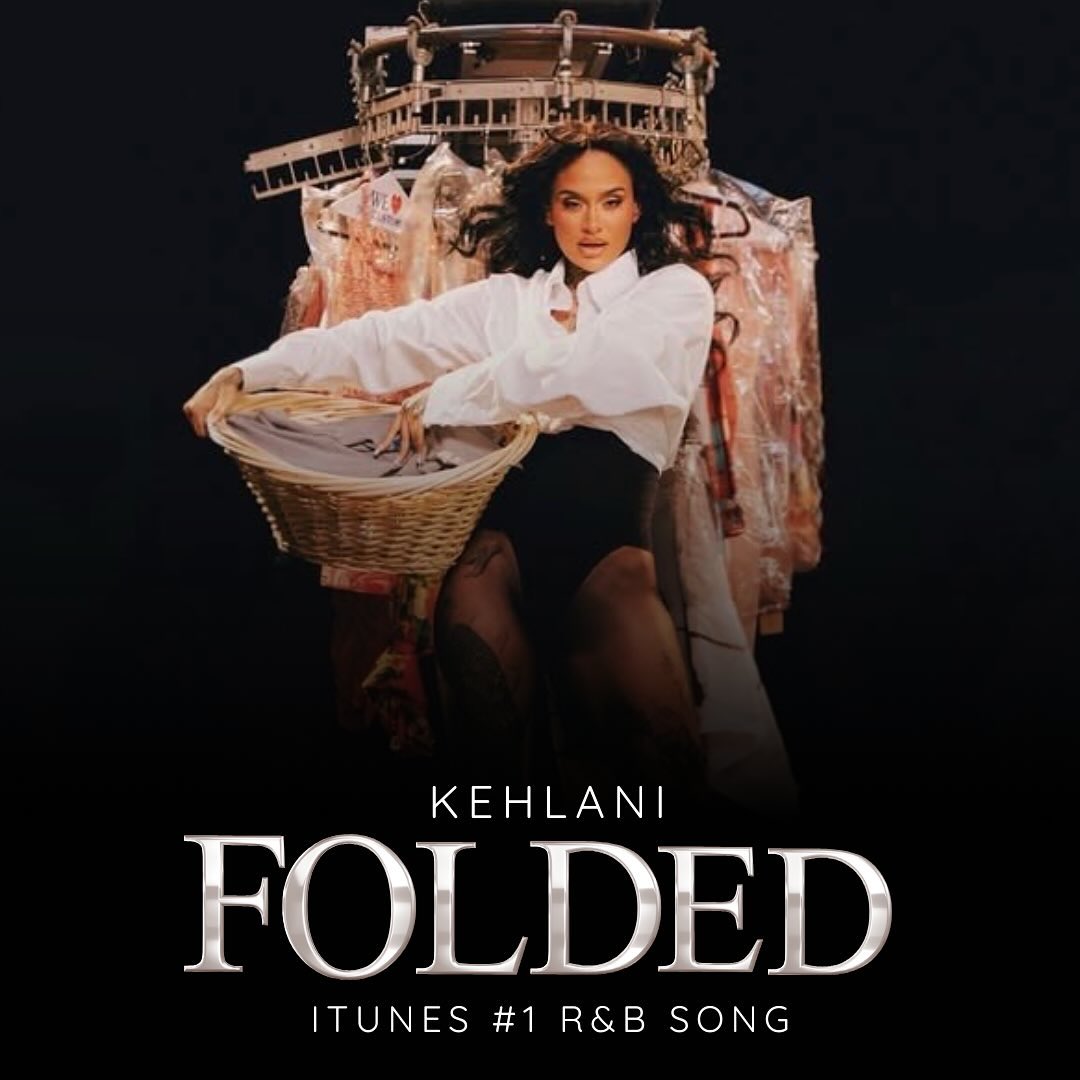 kehlaniisource's tweet photo. Kehlani’s “folded” returns to #1 on iTunes R&amp;B/Soul chart! 🧺

| #kehlani https://t.co/JoKwbHGsT5
