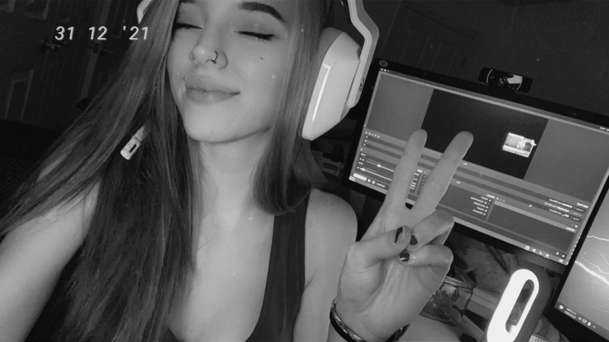 sadderdazetv's tweet photo. AFFILIATE ANNIVERSARY STREAM!!
5 years of Twitch Affiliate <3
https://t.co/gHgP9wTyV5
https://t.co/SXNlOdOjZs
✰
#counterstrike #cs2 #streamer #premier #faceit #egirl #gamergirl #competitive #pcgaming #gamingtwt #anniversary https://t.co/H9IPIVrlj3