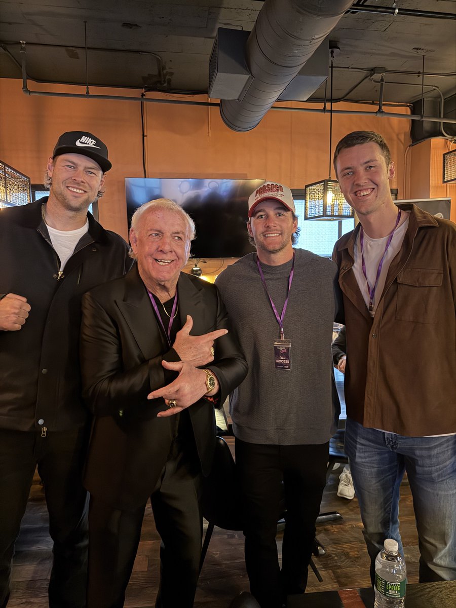 Milwaukee Brewers tweet media