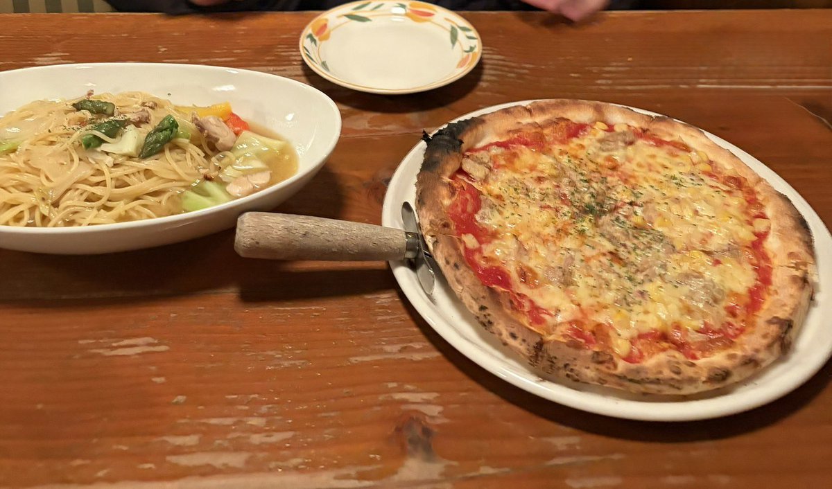 1099chi's tweet photo. ホットペッパー席押さえ

ピザとパスタを2人で楽しんで、3000ポイント使って支払いは148円だけ✨

とても美味しくて大満足でした❗️

よかったら使ってください☺️
紹介コード → rSZVsDFj

https://t.co/Nc6WraOReB

#いいねした人全員フォロー
#RTした人全員フォローする 
#いいねした人フォローする https://t.co/evPynujySm