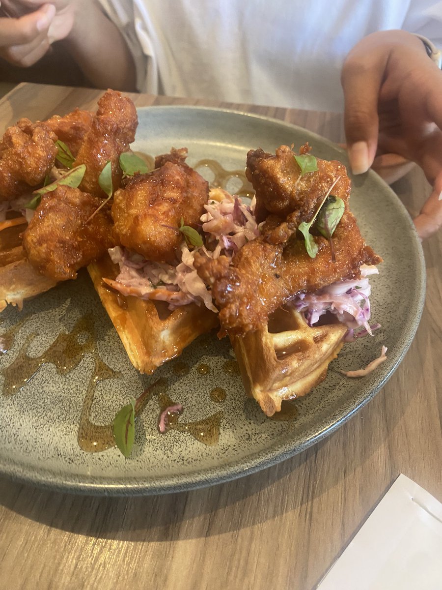 Lee Bojangles tweet media