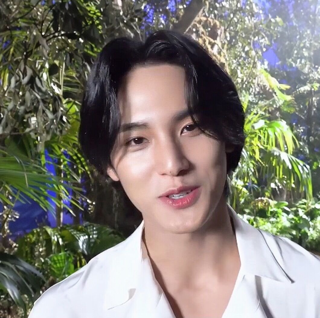 ᴡᴇɴᴅʏ | 𝘴𝘩𝘢𝘬𝘦 𝘪𝘵 𝘰𝘧𝘧 🎧 tweet media