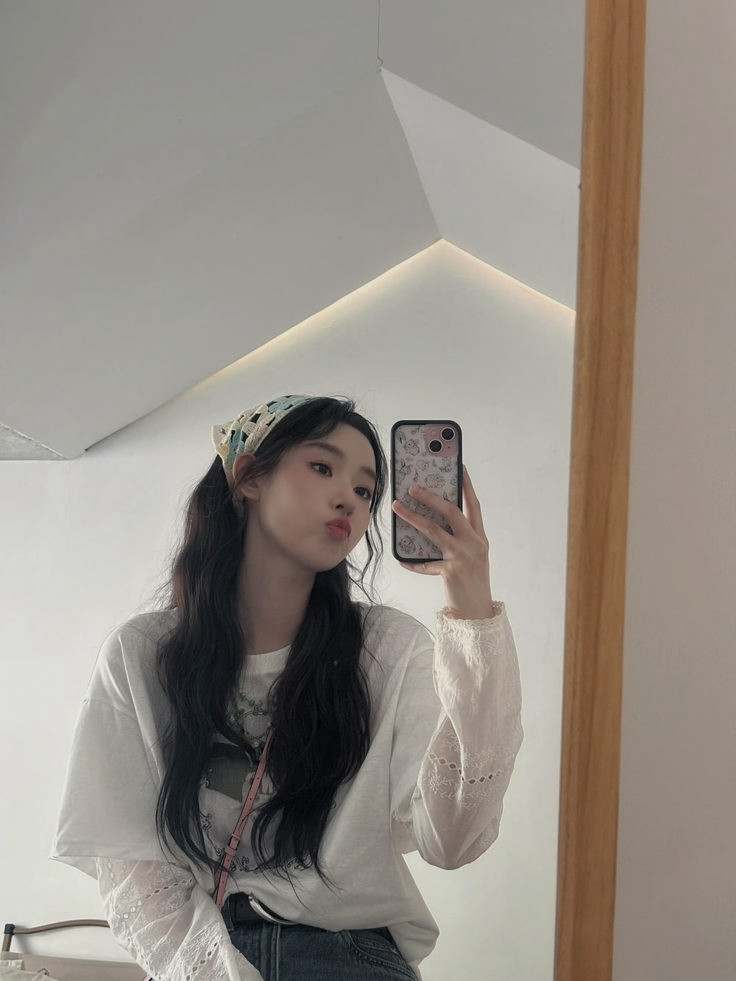 vatjhia's tweet photo. Good morning dari aku yang semalam keasikan main. 😖 https://t.co/K7tgbXP6Eh