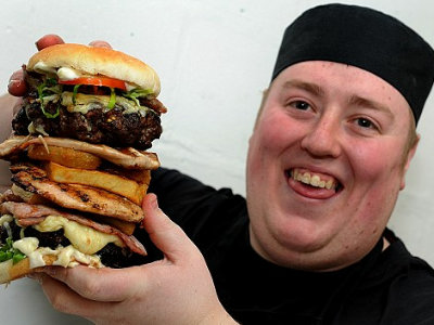 𝑻𝑲@豚熊 tweet media