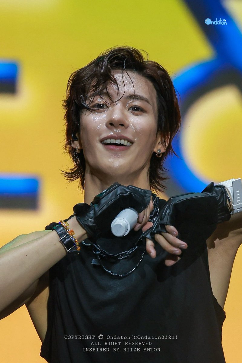 PCY’s armpits tweet media