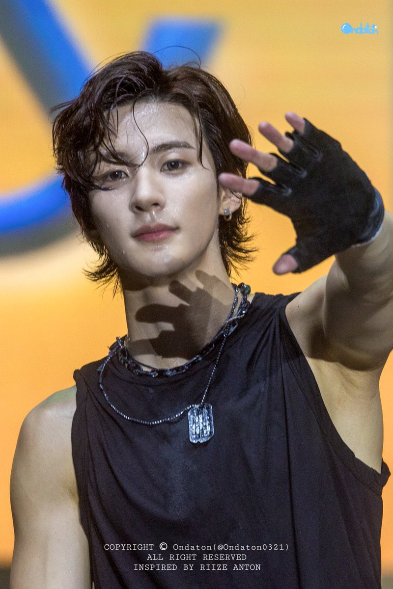 PCY’s armpits tweet media
