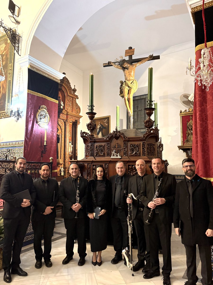 g_de_profundis's tweet photo. En este Viernes de Dolores 2026 hemos tenido el honor de acompañar al Stmo. Cristo de la Hdad De la Vera Cruz de Bollullos en su Solemne Via Crucis, culminando con la subida al paso en colaboración con nuestra compañera Kenia Murton. #veracruzbollullospardelcondado #deprofundis https://t.co/799kAZrewX