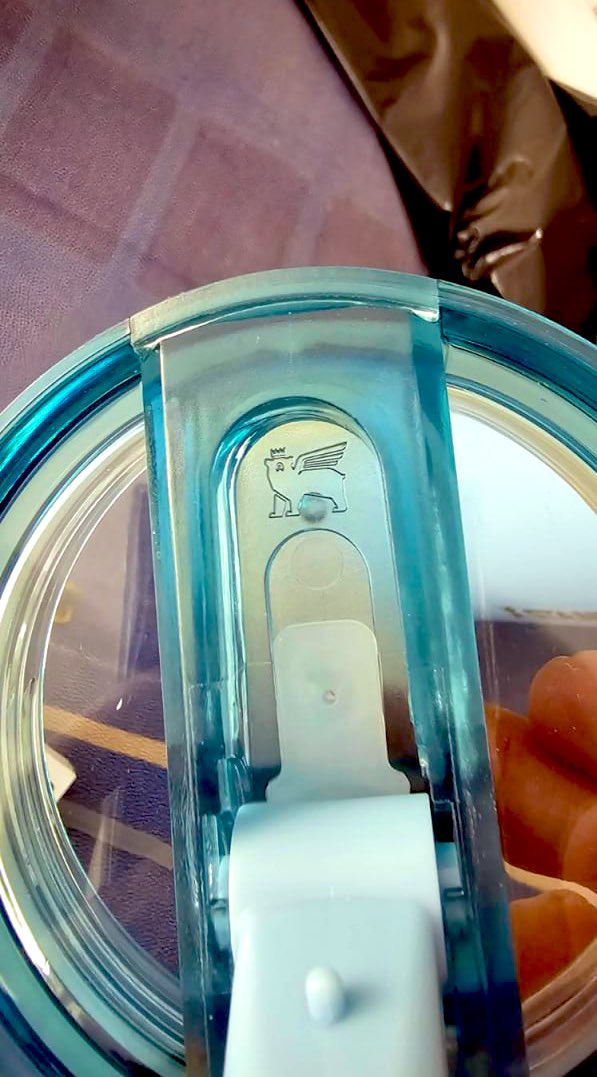 vmenditto's tweet photo. 🥤 Vaso Messi 

✅ Original 
✅ Compra internacional 

Ya hicimos la” pruebita de amor “ y conserva como corresponde a un original , las de 24 horas sin sin tener la tapa 

Si queres confirmar y te interesa te dejo link del mismo vaso y mismo vendedor 

Link 🔗 
https://t.co/r3xYt0T6Lz