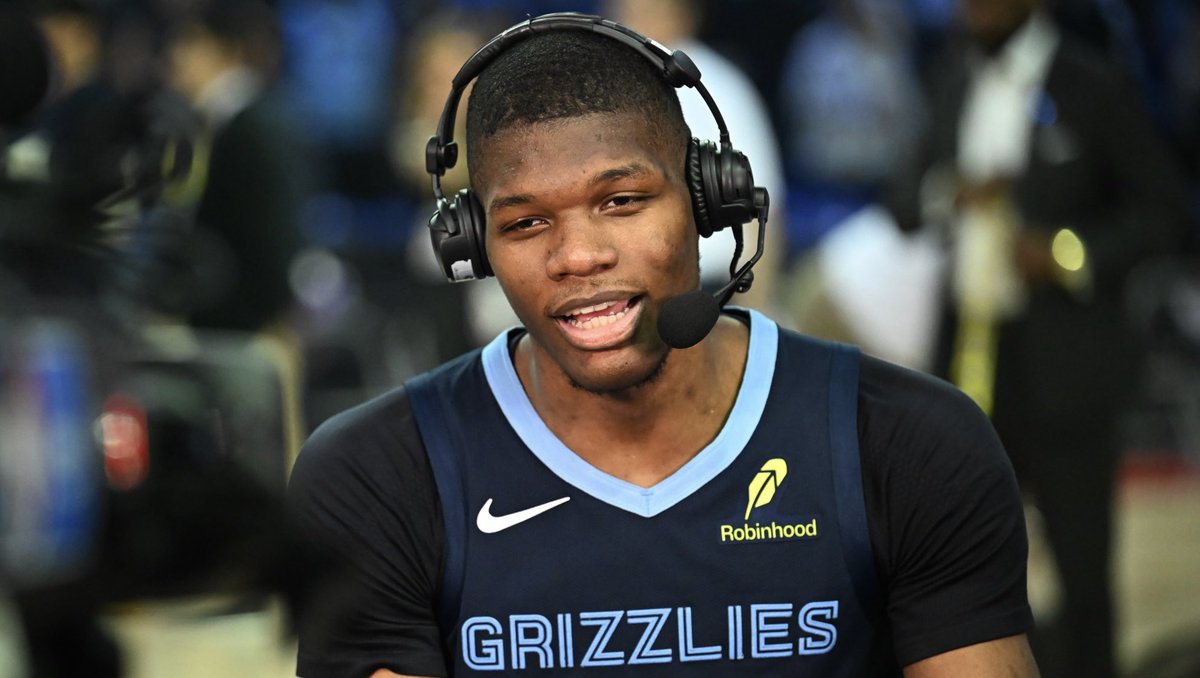 𝒃🏀 tweet media