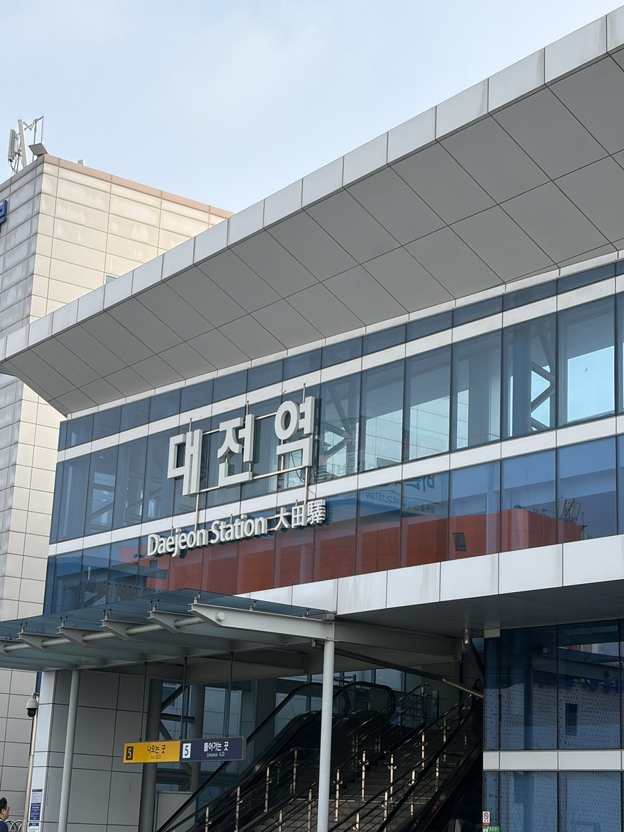 𝓚𝔂𝓾 tweet media