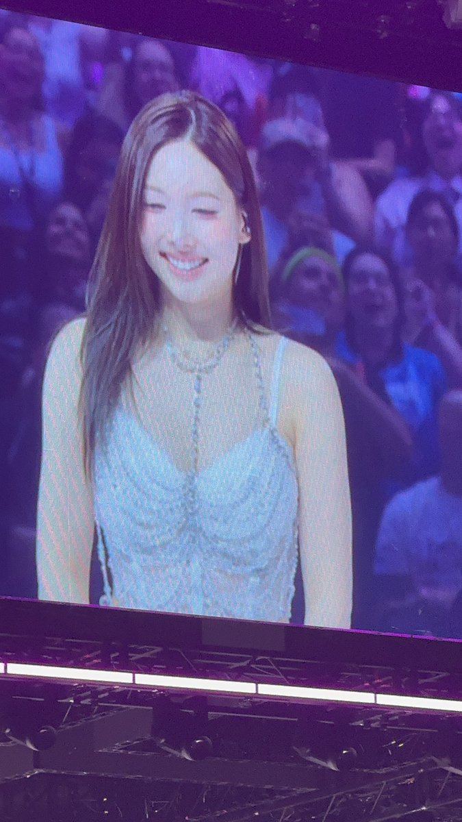 jay 𝜗𝜚 (@SIYEONlST) / Posts / X