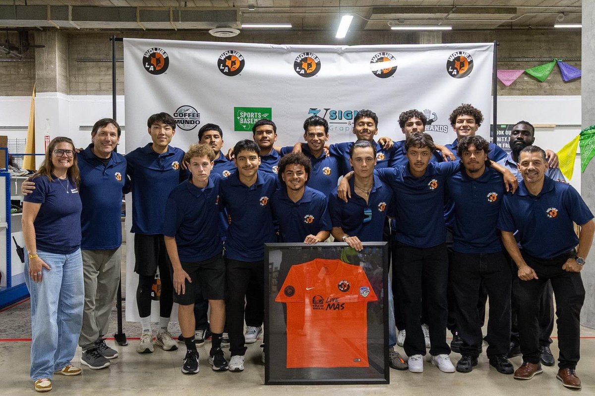 L.A. Wolves FC tweet media