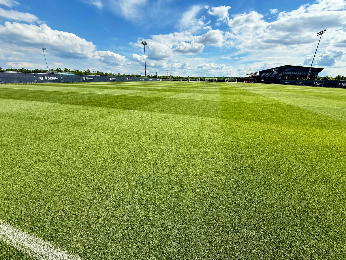 JeradRMinnick's tweet photo. ⚽️ @thekccurrent SportsTurf & Grounds team continues to grow! These opportunities are @ KC facilities w leaders Sean Kauffman, @TreyTrumbo @TurfTrina @juliekessler15 

https://t.co/fpm2F65pPj

Manager, Sports TUKHS Training Center

Coordinator, Sports Turf: TUKHS Training Center

Coordinator, Landscape & Horticulture: @cpkcstadium & TUKHS Training Center