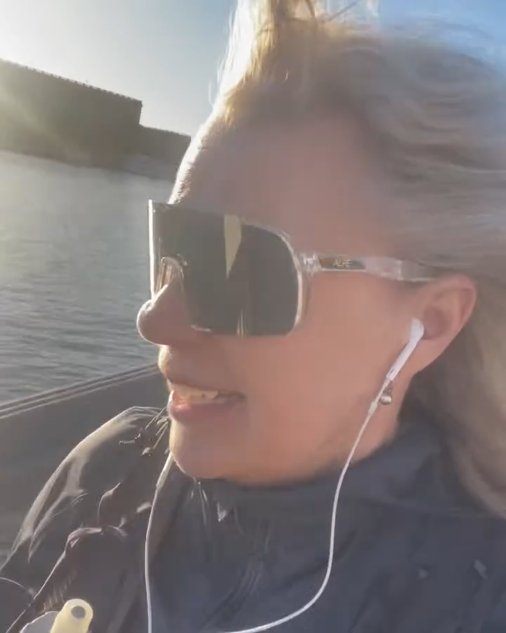 amayabales's tweet photo. Sigh, life always has its ups and downs... But I've already run over 5 kilometers, I'm healthy, and in good shape https://t.co/luDDDtQm6U