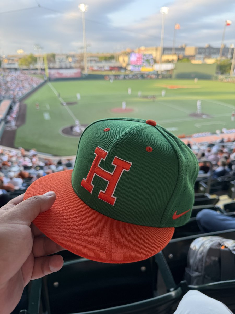 Travis Scarangello tweet media