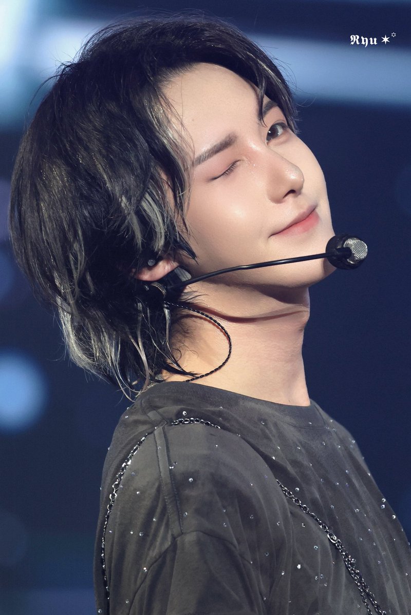 𝕽𝖞𝖚 ✶꙳ tweet media