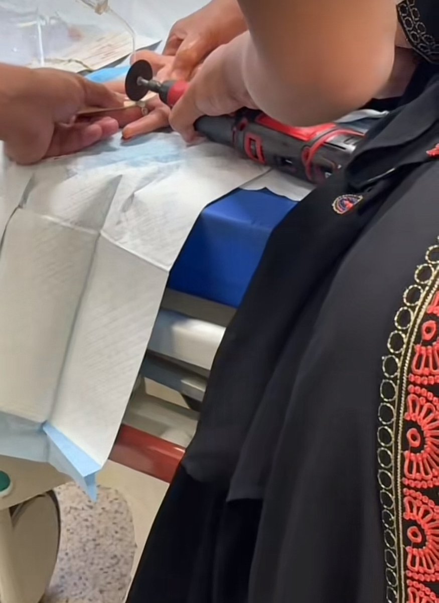 عزيز تقني tweet media