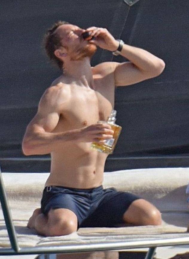 Male Central tweet media