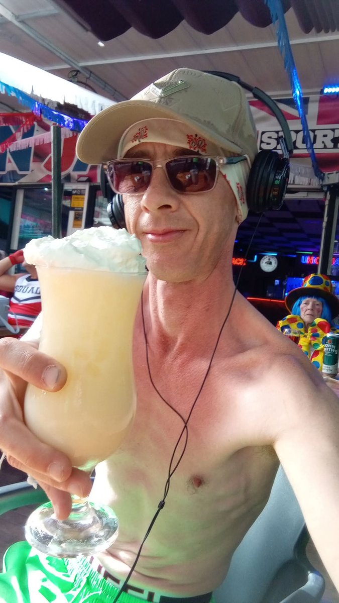 aridfool's tweet photo. Fresh &amp; Foolish 🍹 https://t.co/Eg22hlInpz