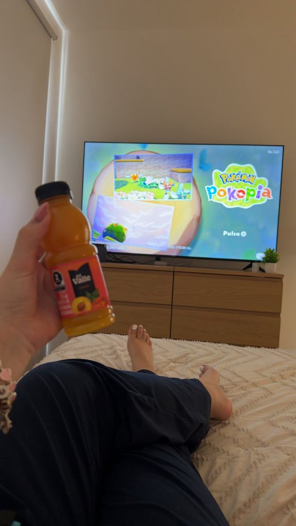 GirlOfNox tweet media