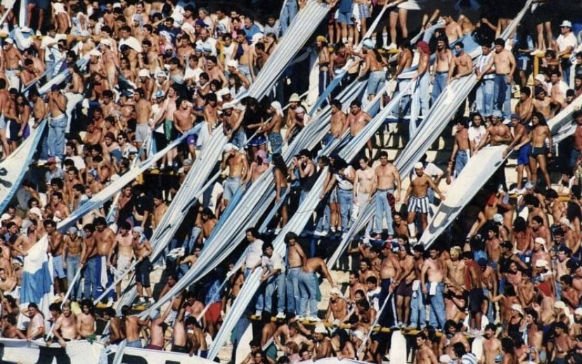 RacingLGI88's tweet photo. @braizzz7 @DePrimeraa DE JEAN DICE QUE NO SE VA, PERO QUE PIBE RIDÍCULO https://t.co/QbVFq7ulIm