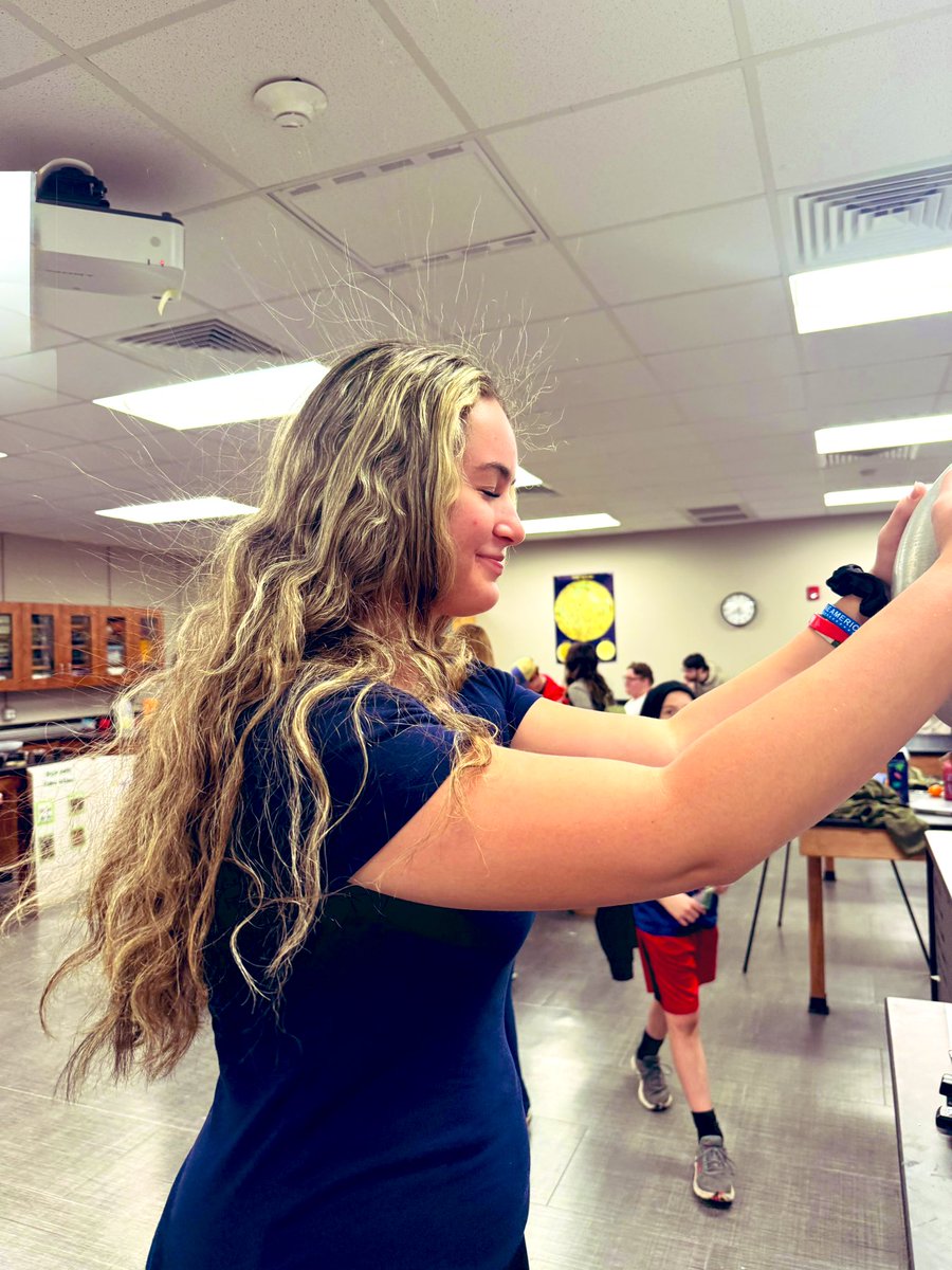 Emma Simone tweet media