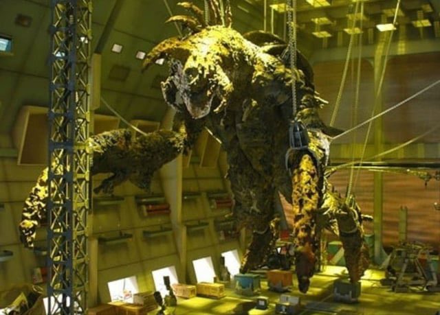 Mr_goji54's tweet photo. Pre-cyborg Gigan in Apex’s facility like: https://t.co/PsU6dTkW84