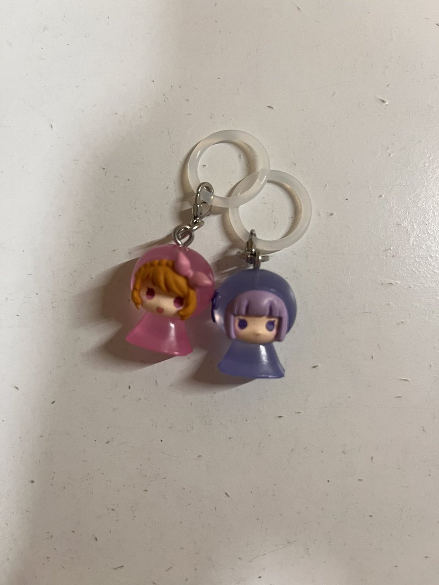 ひすり tweet media